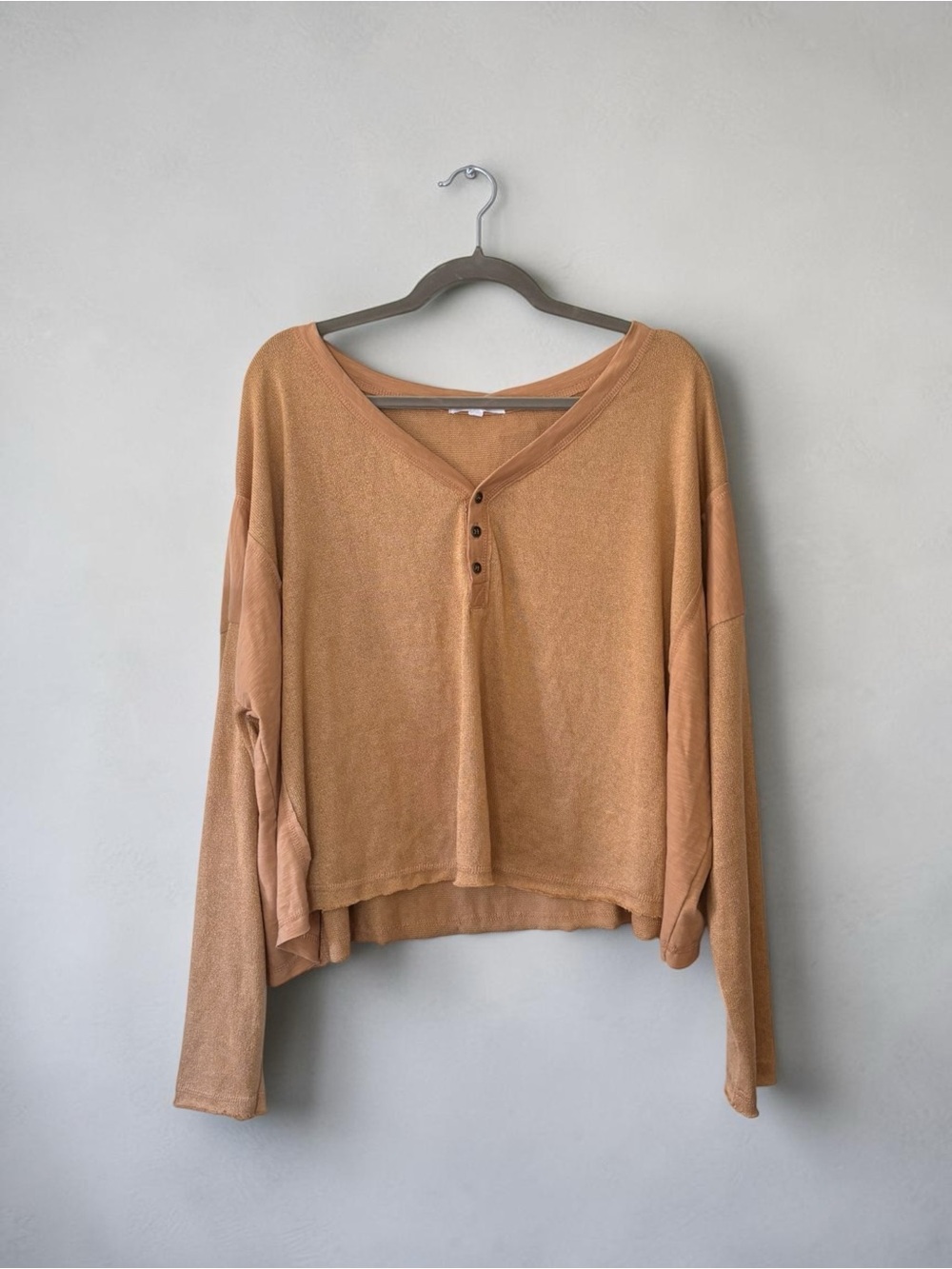 NWT coco + jaimeson Oversized Henley Long-Sleeve Sweater in Tan, Airy Boho Baggy